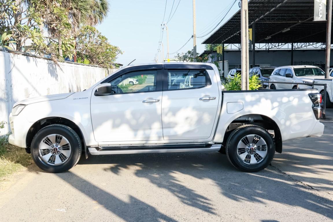 Isuzu Dmax Cab4 Hilander 1.9 Z A/T 2020 *RK2112*